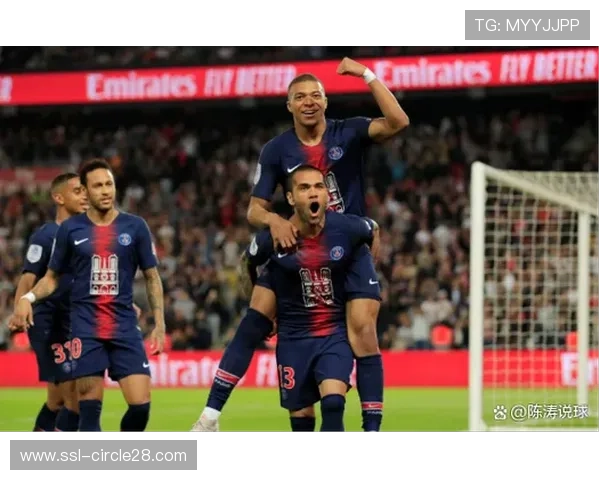 摩纳哥与巴黎圣日耳曼上演法甲内战，争夺16强席位