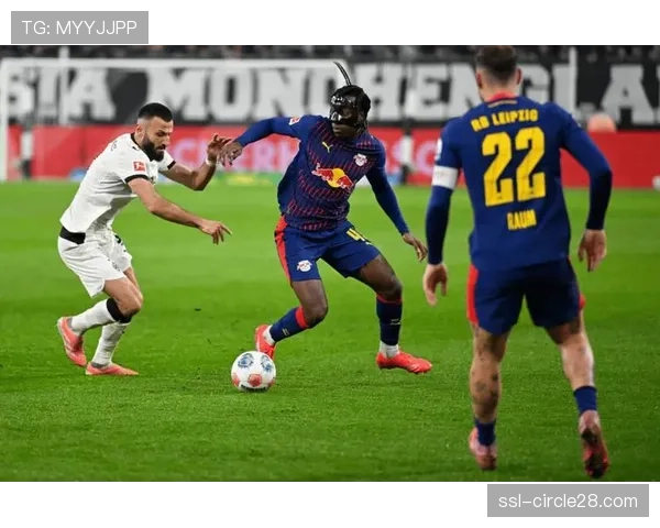 门兴格拉德巴赫1-0小胜奥格斯堡，后者跌入降级附加赛区